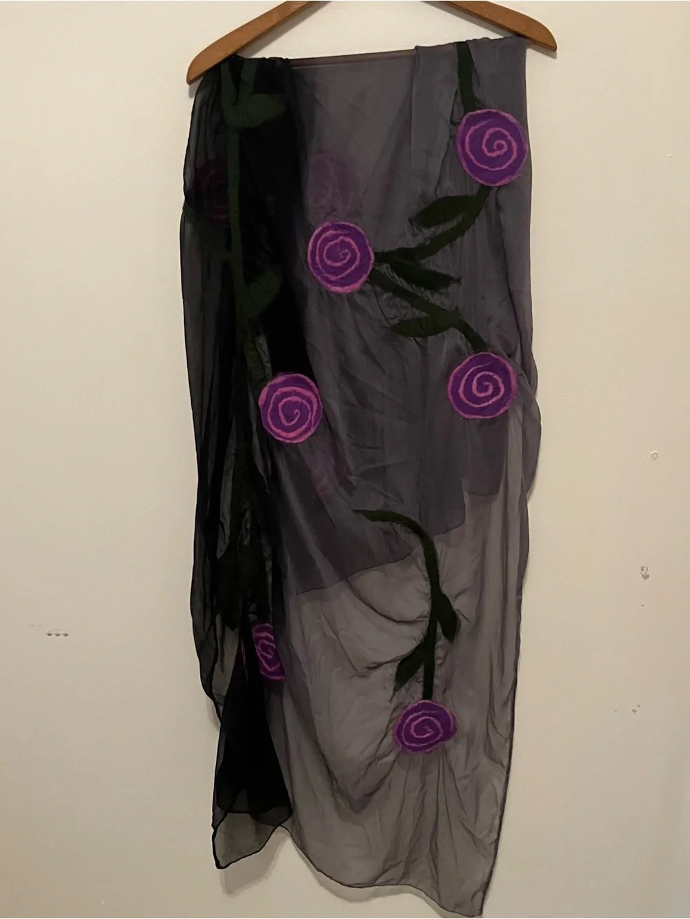 Women’s Nuno Felted Wool Flowers Black Gray Scarf Shawl Lagenlook Artsy 30 X 64